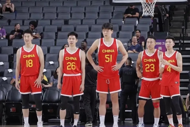 德州扑克游戏-重庆男篮主场逆转胜利，球迷沸腾欢呼的简单介绍