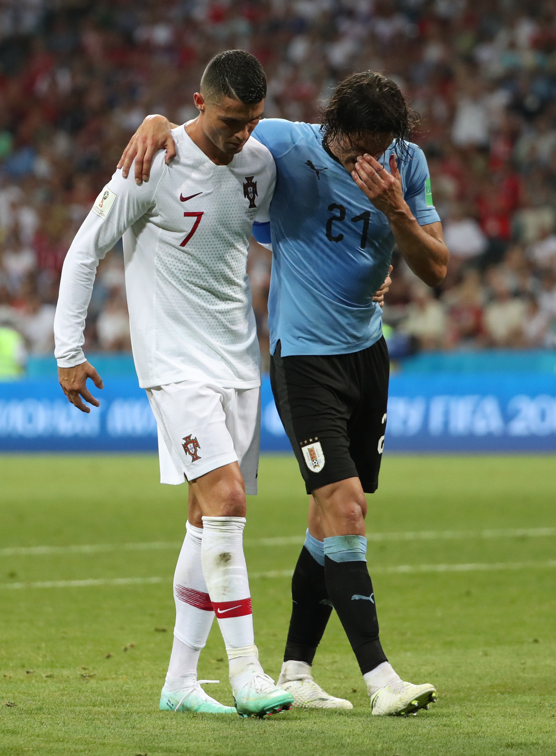 德州扑克游戏-足球比赛中的精彩瞬间让人惊艳不已